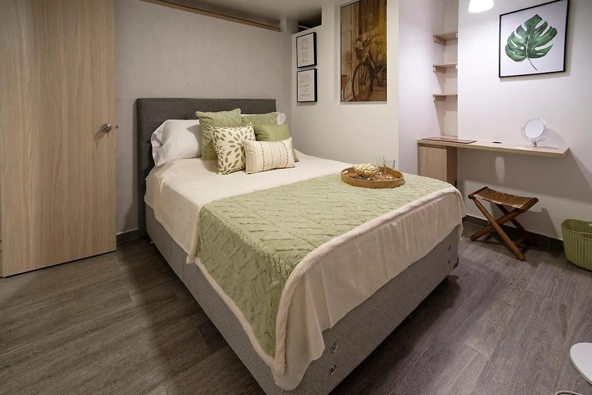 Diseno Unico Y Encanto En Un Barrio Tranquilo, Μεντεγίν 0*,  Κολομβία