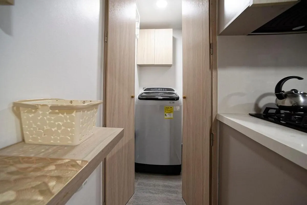 Diseno Unico Y Encanto En Un Barrio Tranquilo, Medellín Apartmán